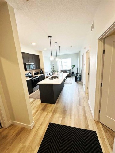 205-700 Shawnee Square Sw, Calgary, AB - Indoor