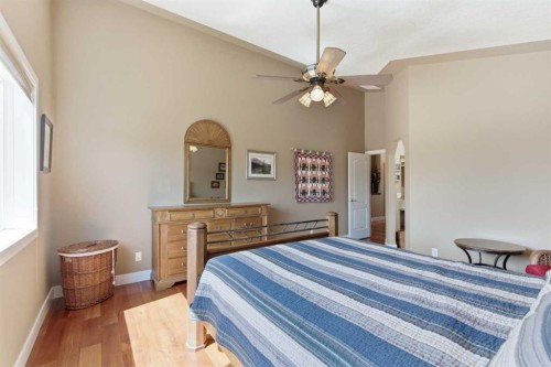 183 Discovery Ridge Way Sw, Calgary, AB - Indoor Photo Showing Bedroom