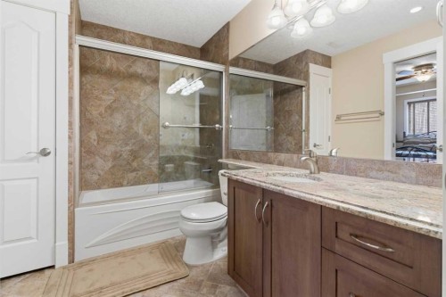 183 Discovery Ridge Way Sw, Calgary, AB - Indoor Photo Showing Bathroom