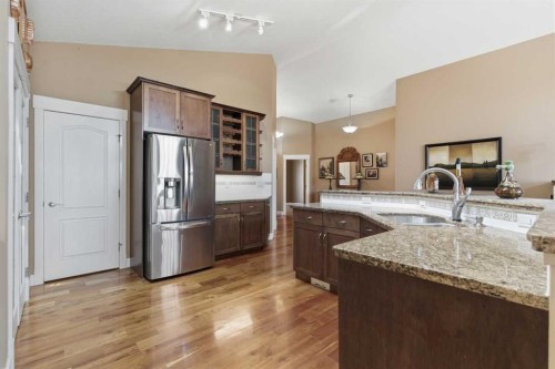 183 Discovery Ridge Way Sw, Calgary, AB - Indoor Photo Showing Kitchen With Upgraded Kitchen