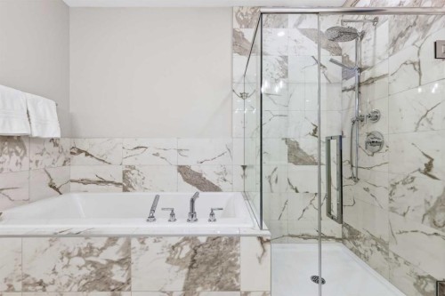 101-23 Mahogany Circle Se, Calgary, AB - Indoor Photo Showing Bathroom