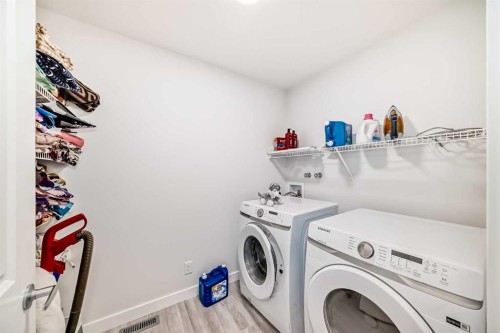 2004 Ravensdun Crescent Se, Airdrie, AB - Indoor Photo Showing Laundry Room