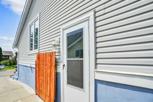 76 Aberfoyle Close Ne, Calgary, AB - Outdoor