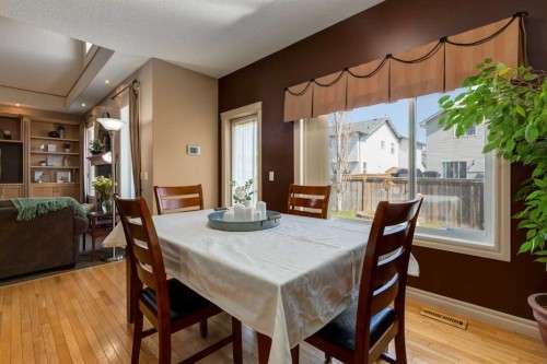 195 Willowmere Close, Chestermere, AB - Indoor Photo Showing Dining Room