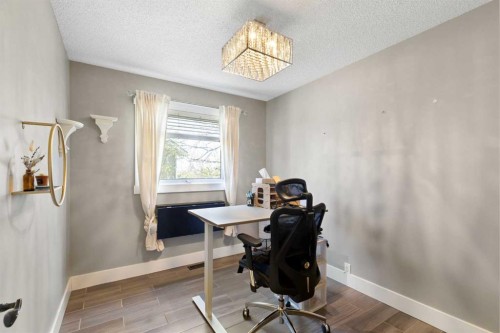 1030 Mckenzie Lake Bay Se, Calgary, AB - Indoor Photo Showing Office