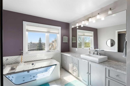 1030 Mckenzie Lake Bay Se, Calgary, AB - Indoor Photo Showing Bathroom