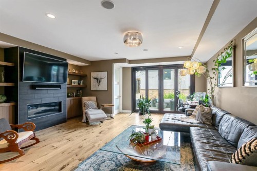 1834 30 Avenue Sw, Calgary, AB - Indoor With Fireplace