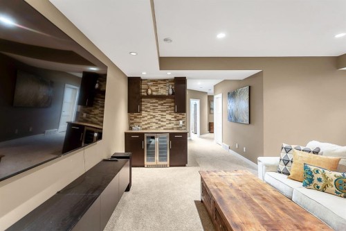 1834 30 Avenue Sw, Calgary, AB - Indoor