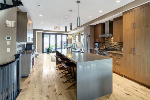 1834 30 Avenue Sw, Calgary, AB - Indoor Photo Showing Dining Room