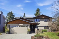 7315 Kelsey Place SW Calgary, AB T2V 2N1