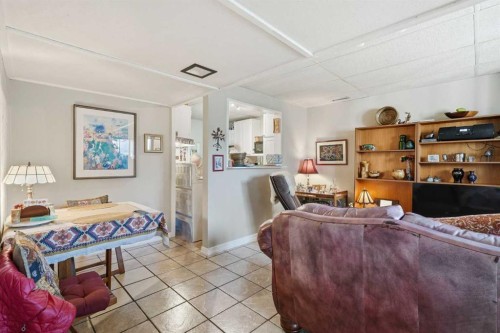 1126 Child Avenue Ne, Calgary, AB - Indoor