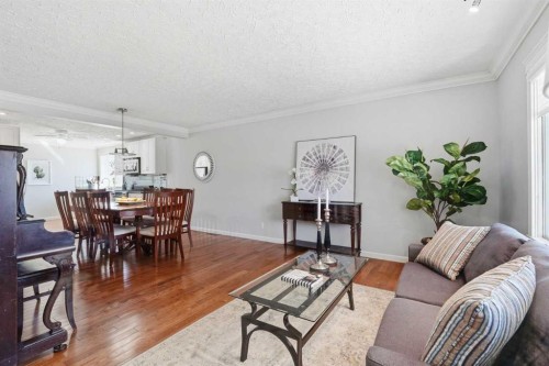 1126 Child Avenue Ne, Calgary, AB - Indoor Photo Showing Living Room