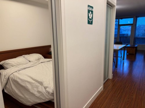 336-222 Riverfront Avenue Sw, Calgary, AB - Indoor Photo Showing Bedroom