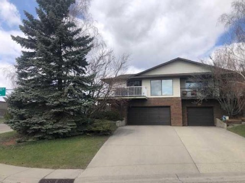 131 Ranchlands Court Nw, Calgary, AB - Outdoor