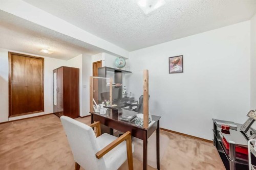 131 Ranchlands Court Nw, Calgary, AB - Indoor