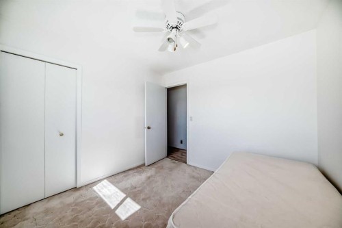 131 Ranchlands Court Nw, Calgary, AB - Indoor