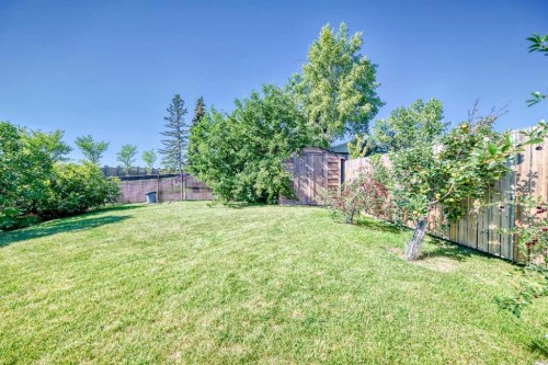 131 Ranchlands Court Nw, Calgary, AB - Outdoor