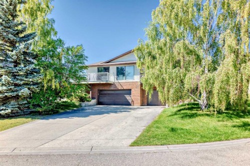 131 Ranchlands Court Nw, Calgary, AB - Outdoor