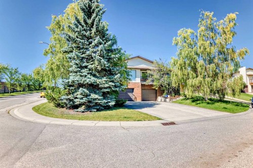131 Ranchlands Court Nw, Calgary, AB - Outdoor