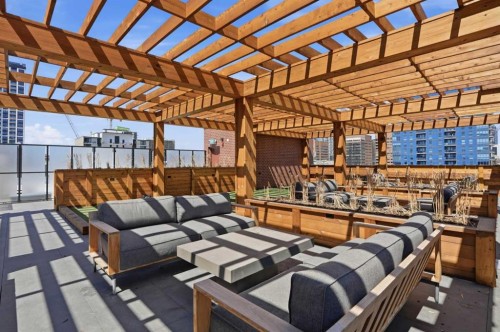 309-310 15 Avenue Sw, Calgary, AB - Outdoor
