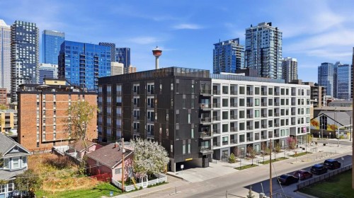 309-310 15 Avenue Sw, Calgary, AB - Outdoor With Facade