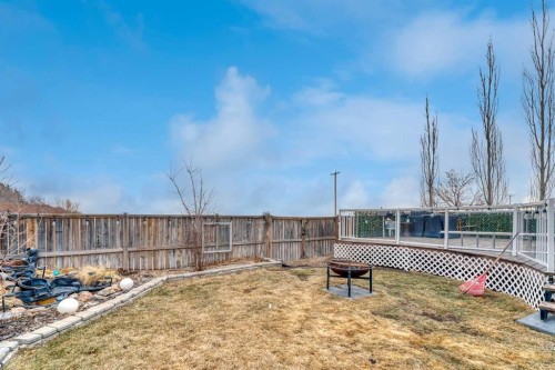 512 Highland Close, Strathmore, AB - Outdoor