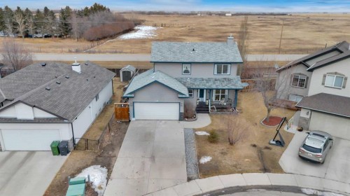 512 Highland Close, Strathmore, AB - Outdoor