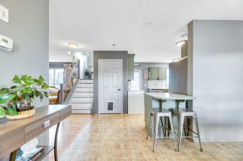 512 Highland Close, Strathmore, AB - Indoor