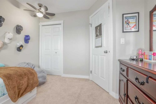 228 Wood Valley Bay Sw, Calgary, AB - Indoor Photo Showing Bedroom