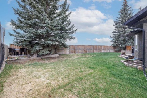 228 Wood Valley Bay Sw, Calgary, AB - Outdoor