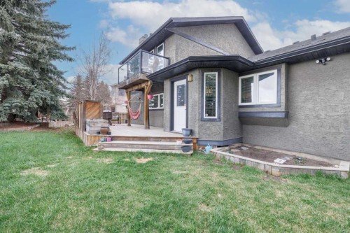 228 Wood Valley Bay Sw, Calgary, AB - Outdoor