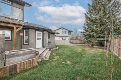 228 Wood Valley Bay Sw, Calgary, AB - Outdoor