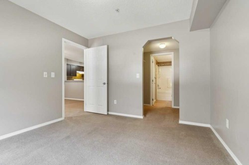 9216-70 Panamount Drive Nw, Calgary, AB - Indoor Photo Showing Other Room