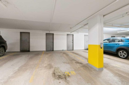 9216-70 Panamount Drive Nw, Calgary, AB - Indoor Photo Showing Garage