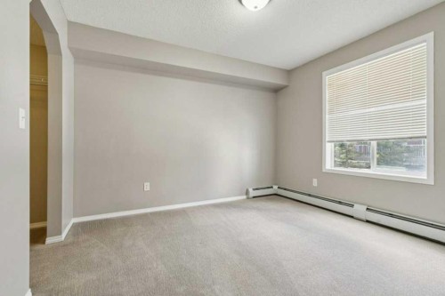 9216-70 Panamount Drive Nw, Calgary, AB - Indoor Photo Showing Other Room