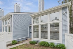 38-28 Berwick Crescent NW Calgary, AB T3K 1Y7