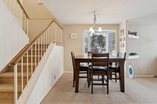 38-28 Berwick Crescent Nw, Calgary, AB - Indoor Photo Showing Dining Room