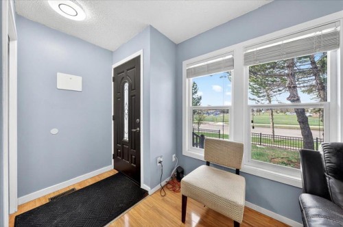 3620 28 Street Se, Calgary, AB - Indoor Photo Showing Other Room