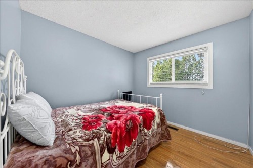3620 28 Street Se, Calgary, AB - Indoor Photo Showing Bedroom