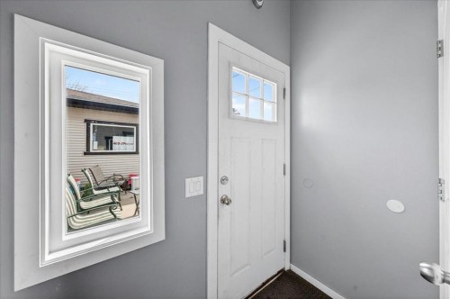 3620 28 Street Se, Calgary, AB - Indoor Photo Showing Other Room
