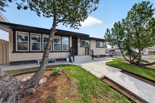3620 28 Street Se, Calgary, AB - Outdoor