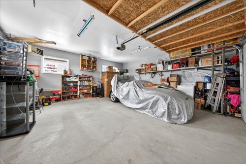 3620 28 Street Se, Calgary, AB - Indoor Photo Showing Garage