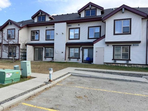 104-4 Everridge Square Sw, Calgary, AB 
