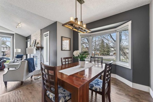 756 East Chestermere Drive, Chestermere, AB - Indoor Photo Showing Dining Room