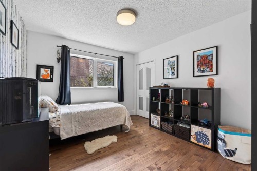 756 East Chestermere Drive, Chestermere, AB - Indoor Photo Showing Bedroom