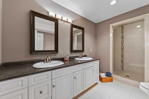 756 East Chestermere Drive, Chestermere, AB - Indoor Photo Showing Bathroom