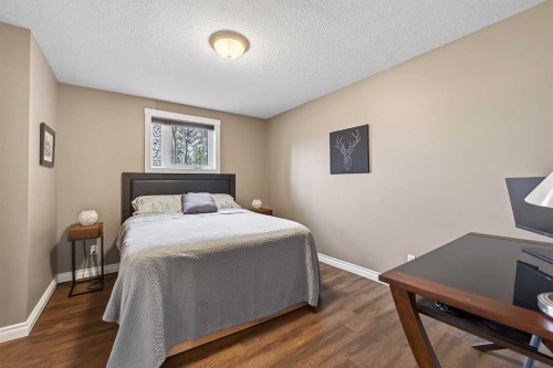 756 East Chestermere Drive, Chestermere, AB - Indoor Photo Showing Bedroom