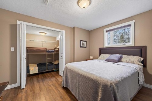 756 East Chestermere Drive, Chestermere, AB - Indoor Photo Showing Bedroom