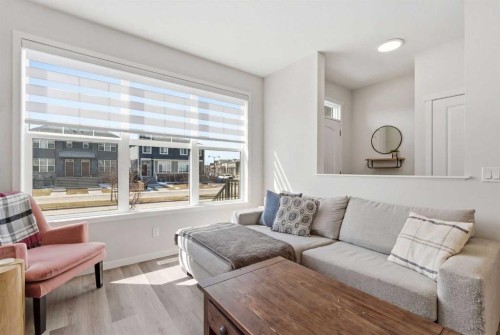 48 Magnolia Parade Se, Calgary, AB - Indoor Photo Showing Living Room