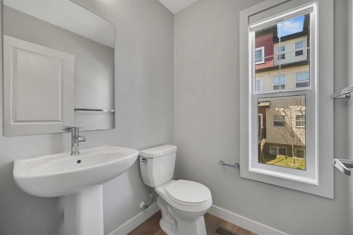 1132 Sage Hill Grove Nw, Calgary, AB - Indoor Photo Showing Bathroom